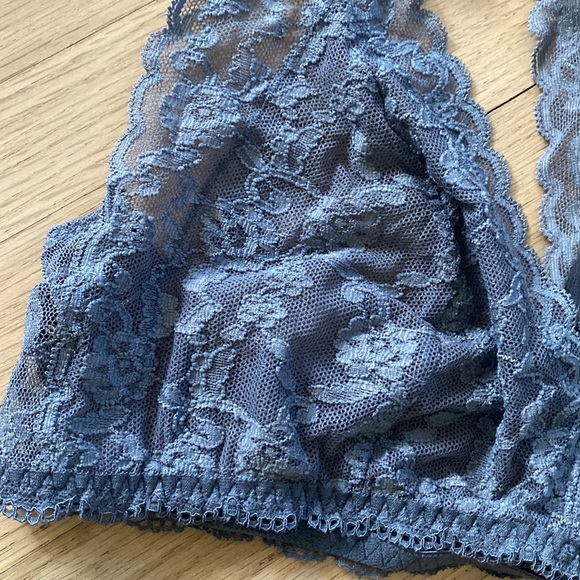 NWOT Victoria Secret Gray Racerback Bralette - Picture 2 of 5